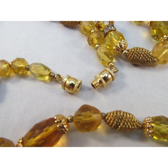 Vintage Long Faceted Glowing Yellow Vaseline Glass Beaded Necklace - Picture 8 of 13